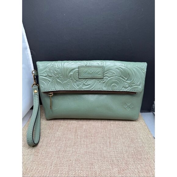 New Patricia Nash Valerie Tooled Leather Foldover Wristlet Sage - Picture 12 of 12